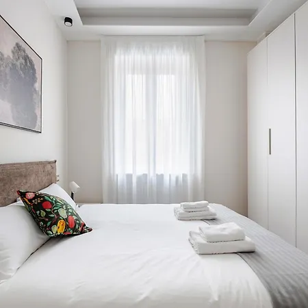 Apartamento Viale Sarca - 2 Bdr Near Metro, Bicocca Milán