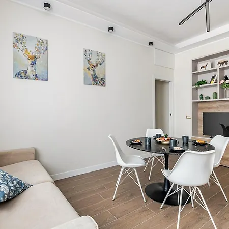 דירה Viale Sarca - 2 Bdr Near Metro, Bicocca מילאנו